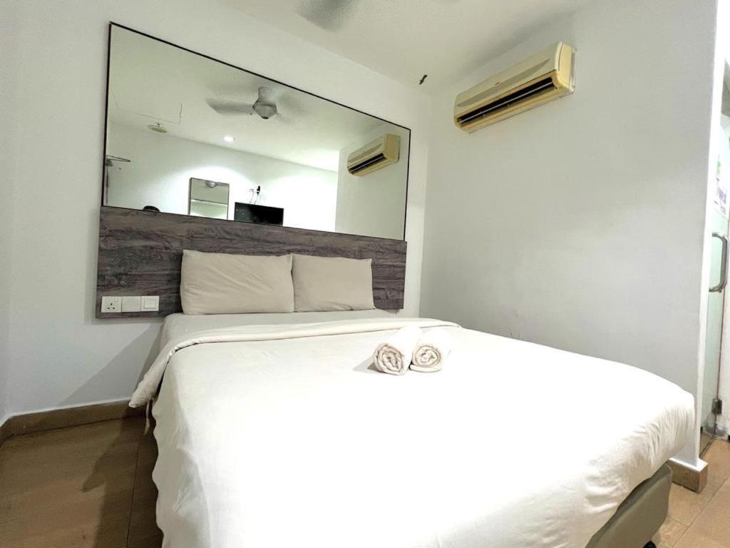Tropical Hotel Kota Damansara Petaling Jaya Bagian luar foto